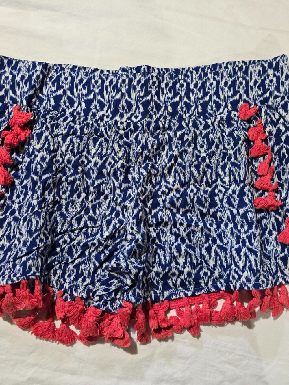 THML Blue White Printed Tassel Shorts Women Size L Rayon Boho Festival